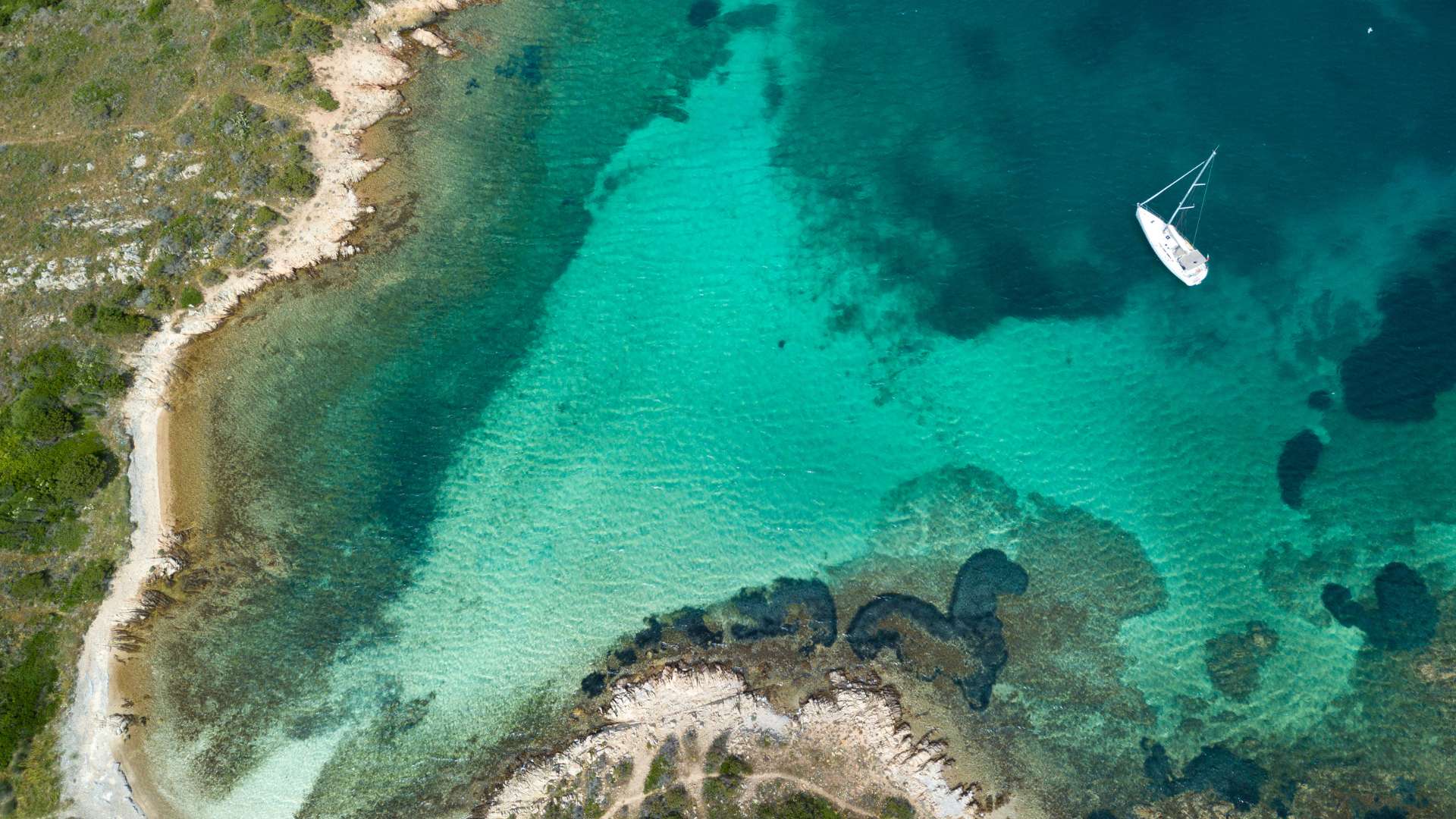 Scenic view of La Maddalena Archipelago, Sardinia – A breathtaking image capturing the pristine environment, crystal-clear waters, and natural beauty of this Mediterranean paradise.